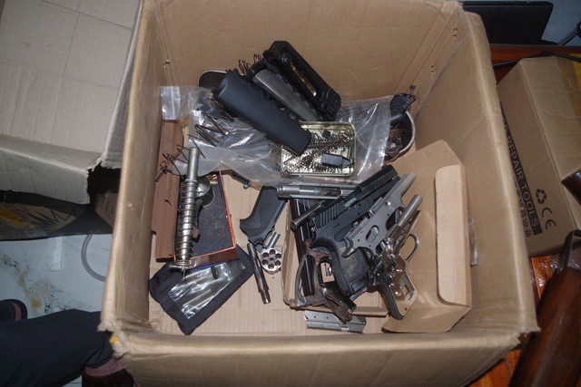 Các linh kiện súng