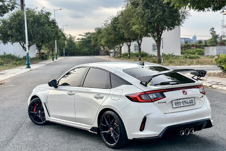 Honda Civic Type R tăng giá bán gần 600 triệu đồng tại Việt Nam - 2