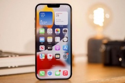 Thời trang Hi-tech - Giá iPhone 13 cận Tết Nguyên đán 2025: Giảm mạnh thêm, chạm đáy mới