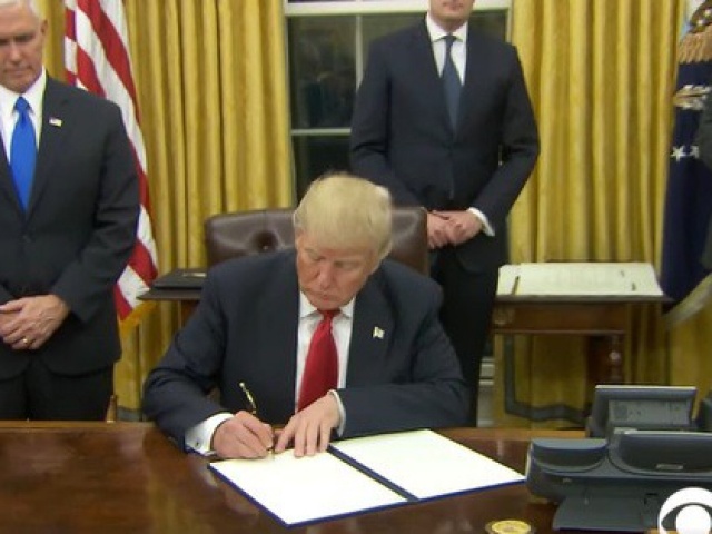 Tổng thống Donald Trump tuyên bố Mỹ rút khỏi WHO