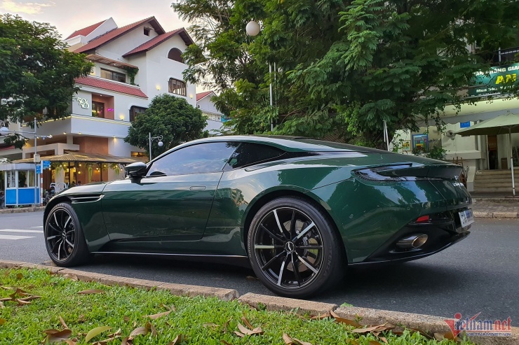 Chạy hơn 1 năm, Aston Martin DB11 độc nhất Việt Nam bị lỗ gần 5 tỷ - 2