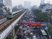 Bạn trẻ - Cuộc sống - Gia đình tiết kiệm hơn 15 triệu mỗi tháng nhờ metro