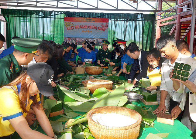 Nhiều hoạt động của bộ đội biên phòng hướng về bà con vùng biên giới