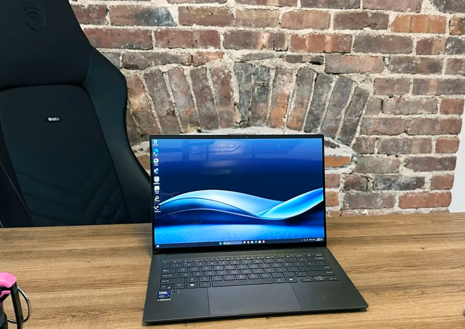 Asus Zenbook S 14.