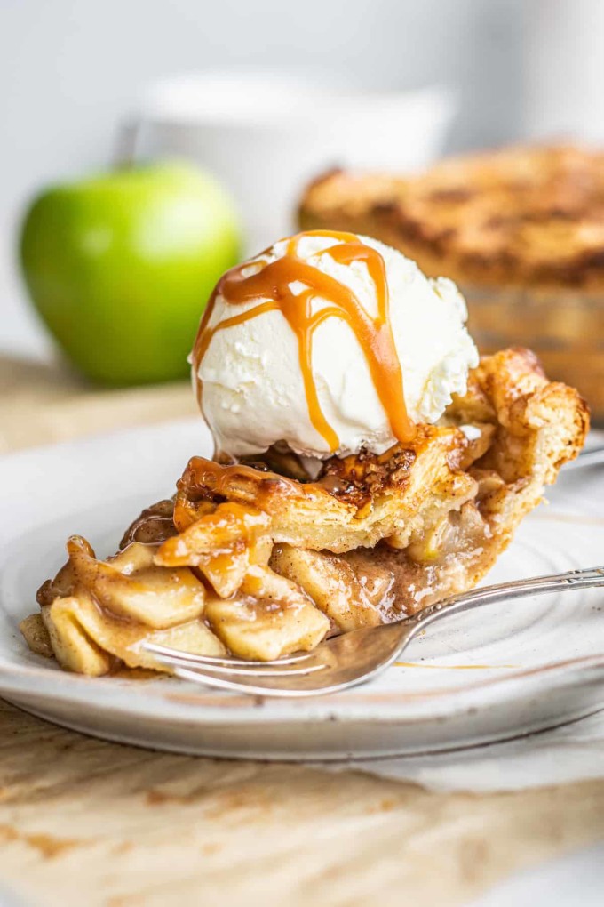 Kem táo và caramel mặn. Ảnh: pamfleti