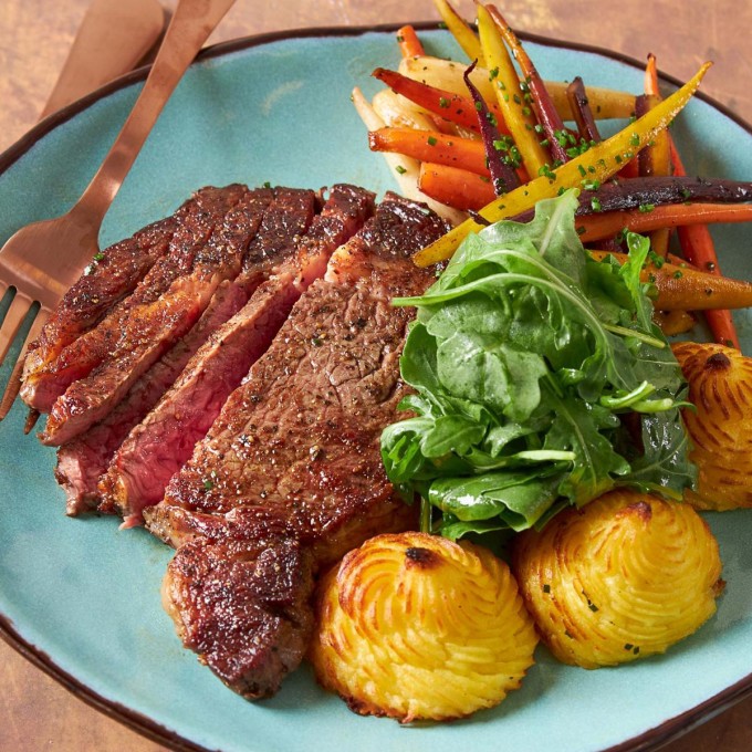 Món bít tết Ribeye Greater Omaha Angus. Ảnh: pamfleti