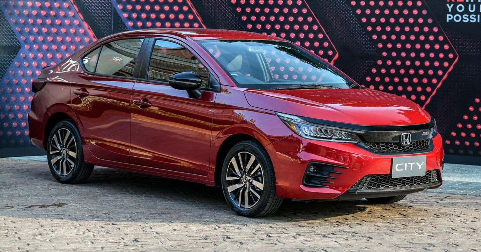 Honda City nổi bật nhờ sự bền bỉ, tiết kiệm nhiên liệu và giá bán hợp lý.