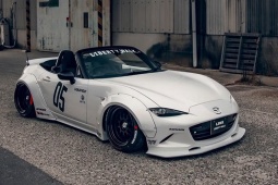 Ngắm xe Mazda MX-5 trong gói nâng cấp từ Liberty Walk