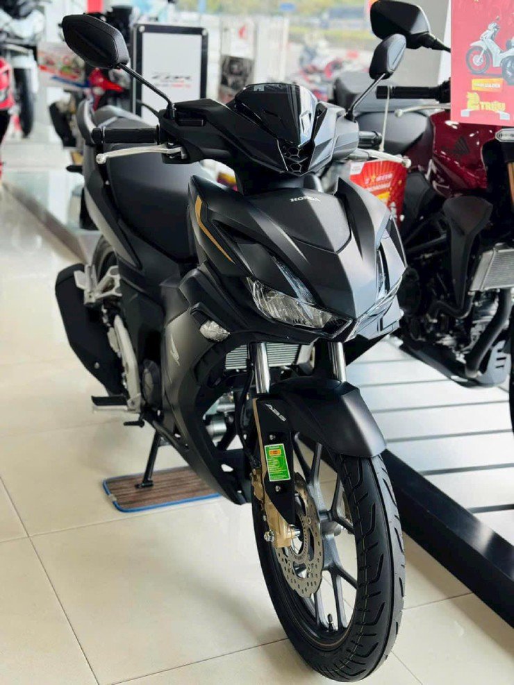 Phái mạnh nên chọn Honda Winner X hay Yamaha Exciter 155 VVA đi chơi xuân? - 4