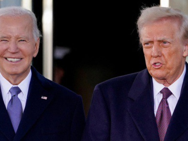 Tổng thống Donald Trump hé lộ nhân vật mà ông Joe Biden quên ân xá