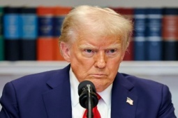 Quan chức EU "phản pháo" ông Trump về Ukraine