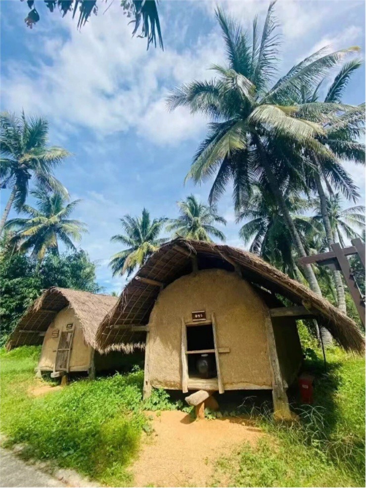 Hải sản ở đây rẻ như rau, dân siêu ít, cảnh đẹp tựa “thiên đường” - 3