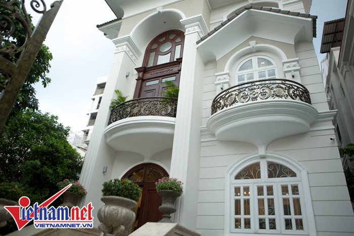 Lý do hoa hậu Ngô Mỹ Uyên bất ngờ bán villa 1.000m2 trước Tết - 1