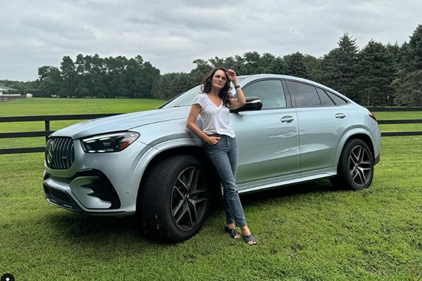 Vẻ ngoài trẻ trung năng động của sao phim "Sex and the City".