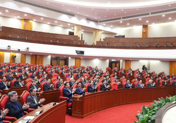 Đại biểu dự hội nghị Trung ương khóa 13, ngày 24/1. Ảnh: Gia Hân