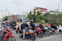 CSGT khuyên những điều cần làm khi gặp đèn tín hiệu giao thông 'nhảy múa'