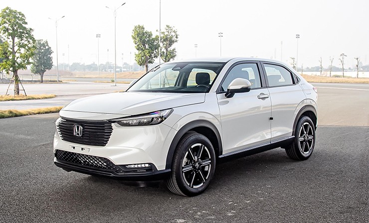 Giá xe Honda HR-V tháng 1/2025, giảm 50% phí trước bạ và tặng bảo hiểm thân vỏ - 1