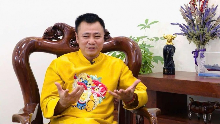 "Khung cửa mùa xuân" thăm nhà NSND Tự Long ngày đầu năm. 
