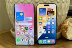 iPhone 16 Pro Max hay Galaxy S25 Ultra có màn hình xịn sò hơn?