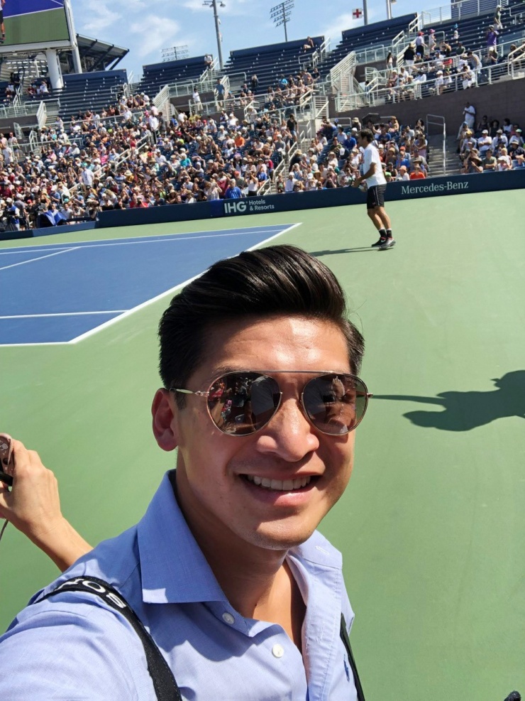 Cặp uyên ương cách nhau 17 tuổi thường xuyên tận hưởng những chuyến du lịch xa xỉ kết hợp thưởng lãm màn so tài giữa các tay vợt nổi tiếng. Huy Yves nói anh hạnh phúc khi nửa kia nhiệt tình chiều chuộng sở thích của mình.