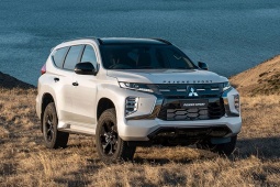 Mitsubishi Pajero Sport bị khai tử vì không đủ an toàn