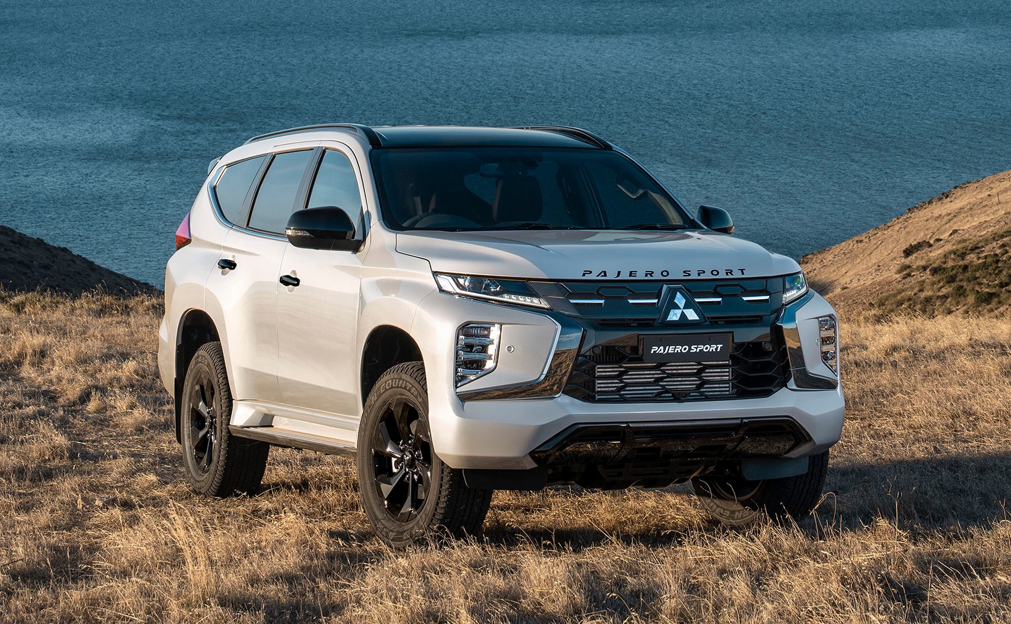 Mitsubishi Pajero Sport bị khai tử vì không đủ an toàn - 1