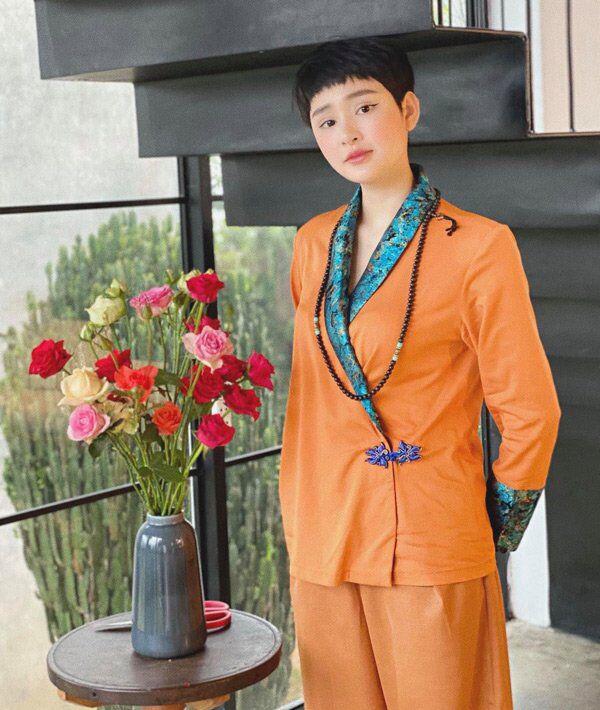 Những set đồ lam được nhiều sao Việt yêu thích khi đi chùa.