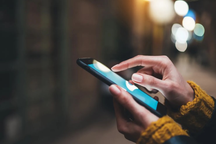 Chuyển nhầm tiền, cô gái không ngờ tìm được bạn trai ưng ý. (Ảnh minh hoạ)