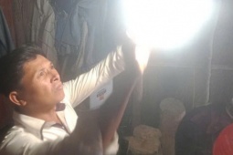 Tin tức trong ngày - Cụm dân cư cuối cùng ở TP HCM được cấp điện