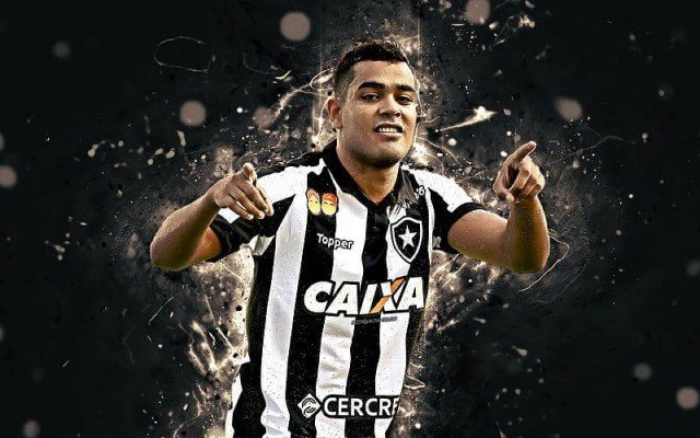 Brenner khi còn chơi bóng tại Serie A, Brazil.