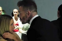 Con gái  ' né '  nụ hôn môi của Becks