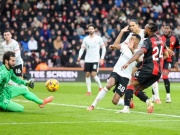 Bournemouth liên tục bỏ lỡ trước Liverpool, HLV Slot thừa nhận thắng may