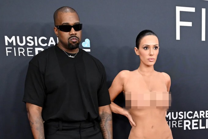 Kiến trúc sư Bianca Censori - vợ Kanye West gây sốc vì mặc như khỏa thân dự Grammy. Ảnh: Variety