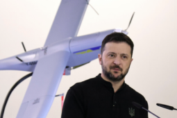 Thế giới - Tổng thống Ukraine dịu giọng với Nga