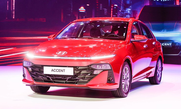 Giá xe Hyundai Accent niêm yết và lăn bánh tháng 2/2025