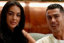 C. Ronaldo mừng tuổi 40 bên gia đình, bạn bè