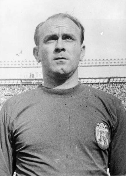 Di Stefano được HLV Helenio Herrera gọi là "cả một dàn giao hưởng"