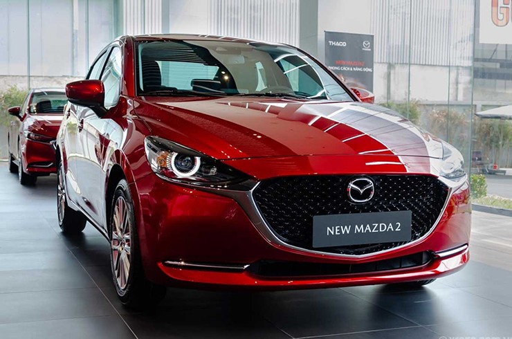 Giá xe Mazda2 niêm yết và lăn bánh tháng 2/2025 - 1