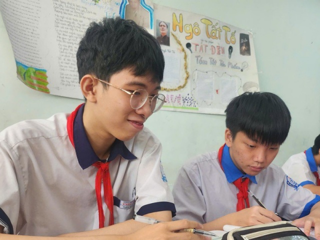 Quy định về dạy thêm: Trường học ôn thi ra sao khi không được thu tiền?