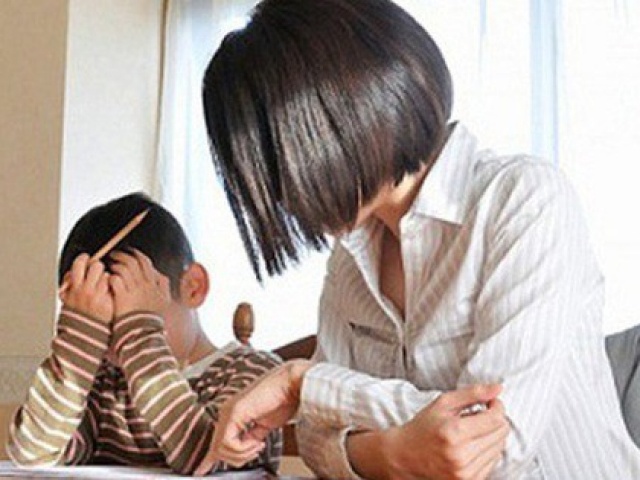 Người mẹ thạc sĩ dạy con thất bại vì một sai lầm rất nhiều người mắc
