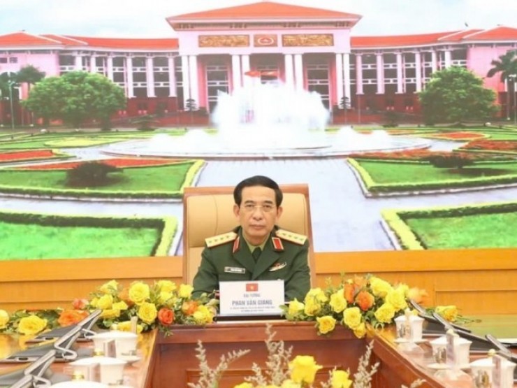 Đại tướng Phan Văn Giang mời tân Bộ trưởng Quốc phòng Mỹ thăm Việt Nam