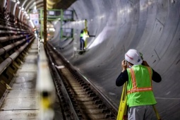 Tin tức trong ngày - Trình Quốc hội xem xét các chính sách đặc thù giúp TP.HCM và Hà Nội làm metro