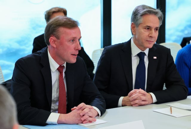 Cựu Ngoại trưởng Mỹ Antony Blinken (phải) và cựu cố vấn an ninh quốc gia Jake Sullivan. Ảnh: Reuters
