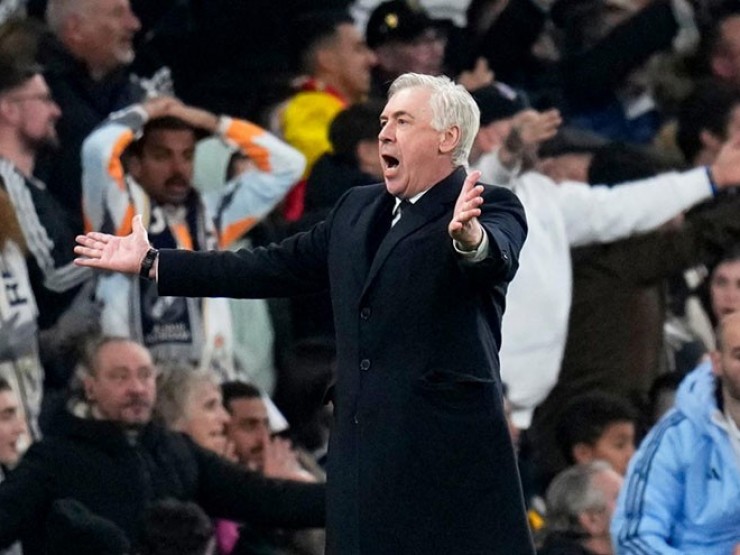 Real Madrid chia điểm Atletico, Barcelona chờ “ngư ông đắc lợi“