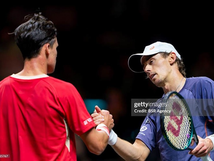 Kịch tính tennis ATP & WTA 500: De Minaur giành vé chung kết, Bencic đăng quang xứng đáng