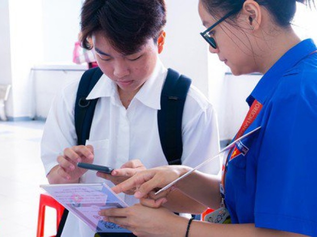 Nhiều trường đại học “quay xe“ với xét tuyển học bạ