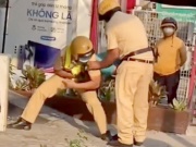 Tin tức trong ngày - CSGT kẹp cổ tài xế taxi công nghệ ở TPHCM được yêu cầu giải trình