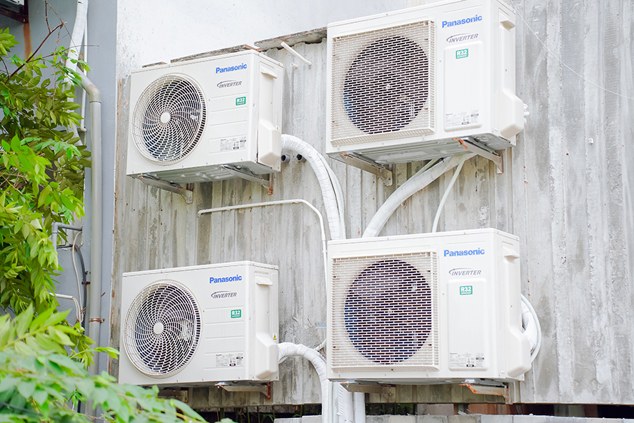 Công nghệ hiện đại cùng với môi chất lạnh R32 giúp tiết kiệm điện năng 