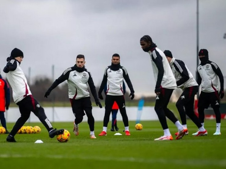 MU & 8 ngày chuẩn bị cho đại chiến Tottenham: Tân binh 18 tuổi nỗ lực ghi điểm