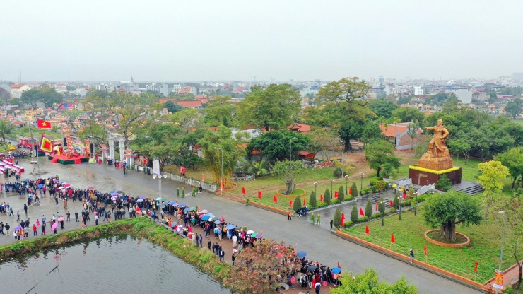 Cụm di tích Từ Lương Xâm - Bản doanh của Đức Vương Ngô Quyền năm 938, tại làng Lương Xâm, phường Nam Hải (Hải An, Hải Phòng) vừa được Thủ tướng Chính phủ xếp hạng Di tích quốc gia đặc biệt.